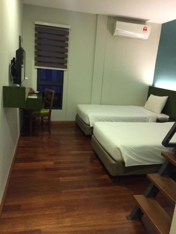 Hotel Trevor By I Housing Malacca Extérieur photo